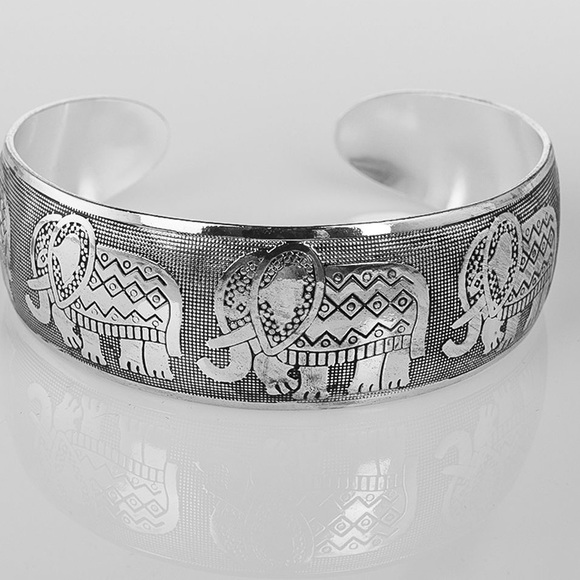 Jewelry - 🐘💙 Tibetan Silver Elephant Bangle Cuff Bracelet